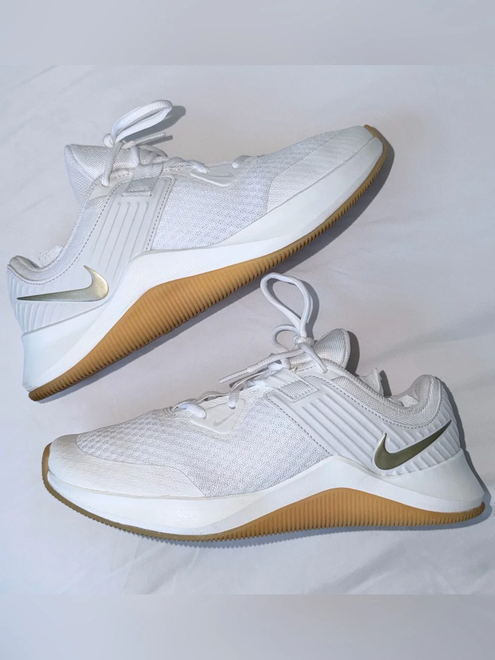 Nike excellent gently